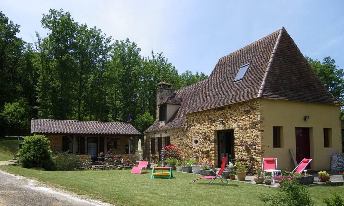 Journiac House | Typical Périgord house in visible stones in a quiet 3 star