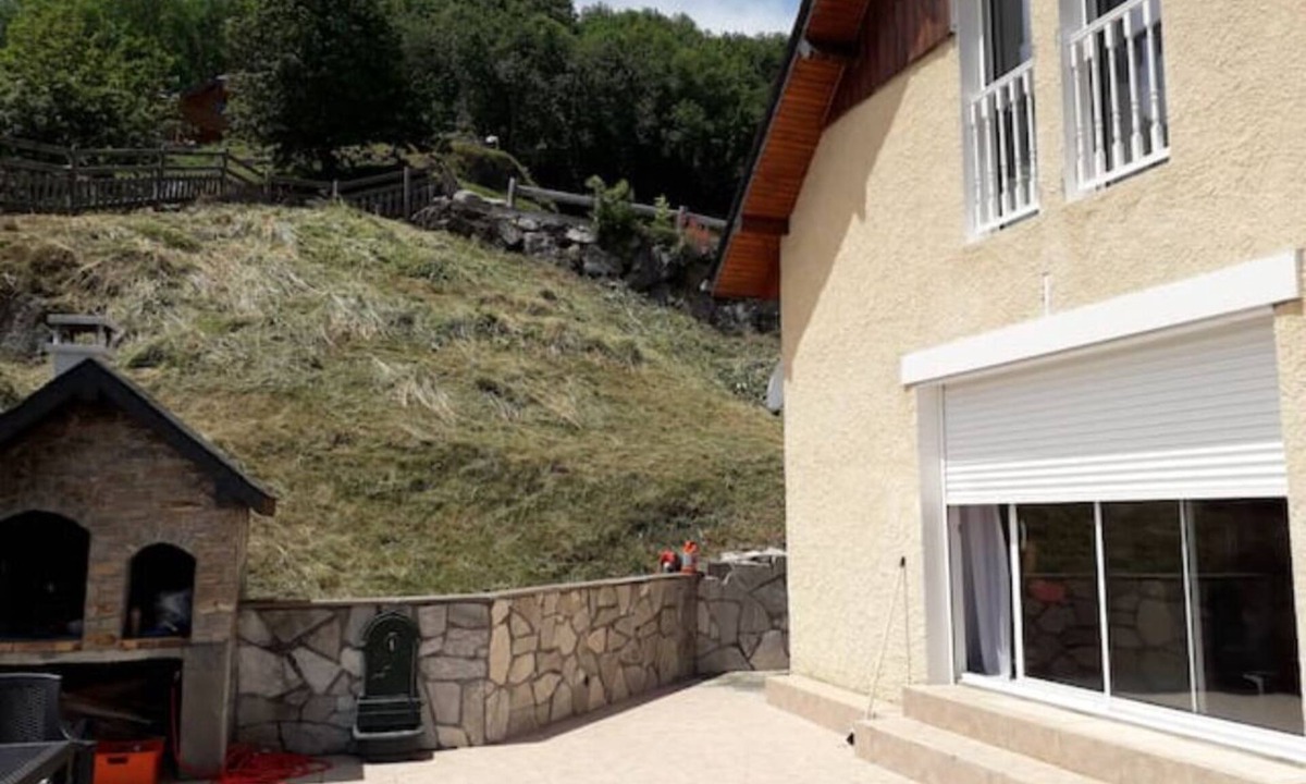 Grust Cottage | Vacation home in the heart of the Pyrenees National Park.