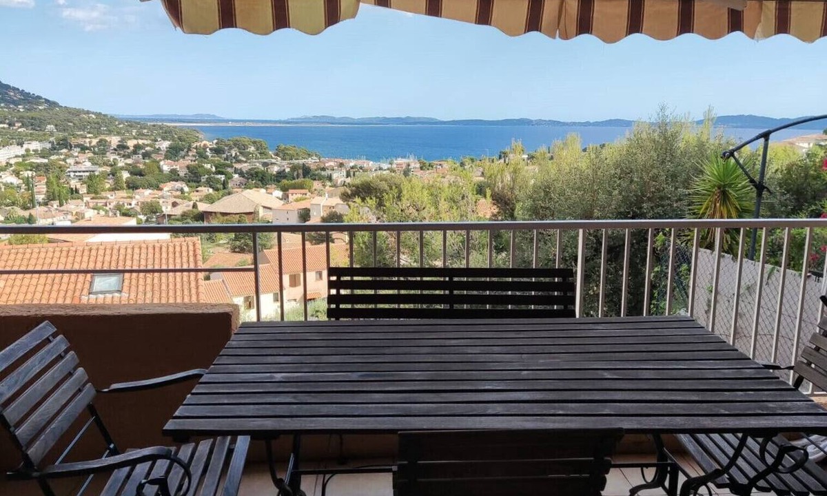 Carqueiranne Apartment | Vacation rental sea view CARQUEIRANNE LS8-420