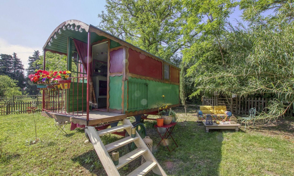Cabannes House | Vent de Bohème, atypical caravan in Cabannes