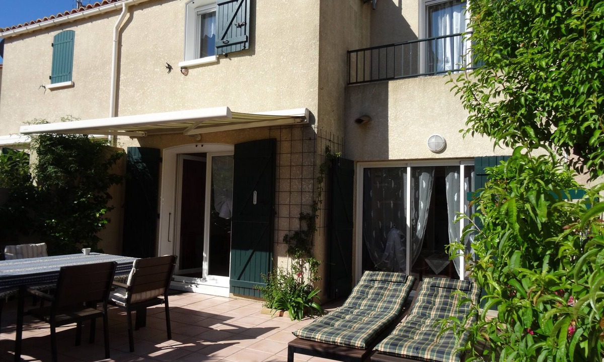 Gruissan House | Very nice vacation home, top location, only 50 m to the beach, close to the harbor. 6 persons