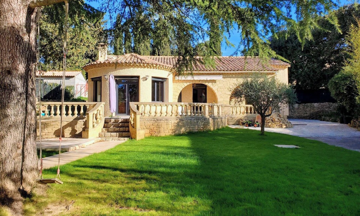 Castillon-du-Gard Villa | Villa 8 P/piscine/clim 5 minutes from Pont du Gard, near Uzès Nîmes & Avignon
