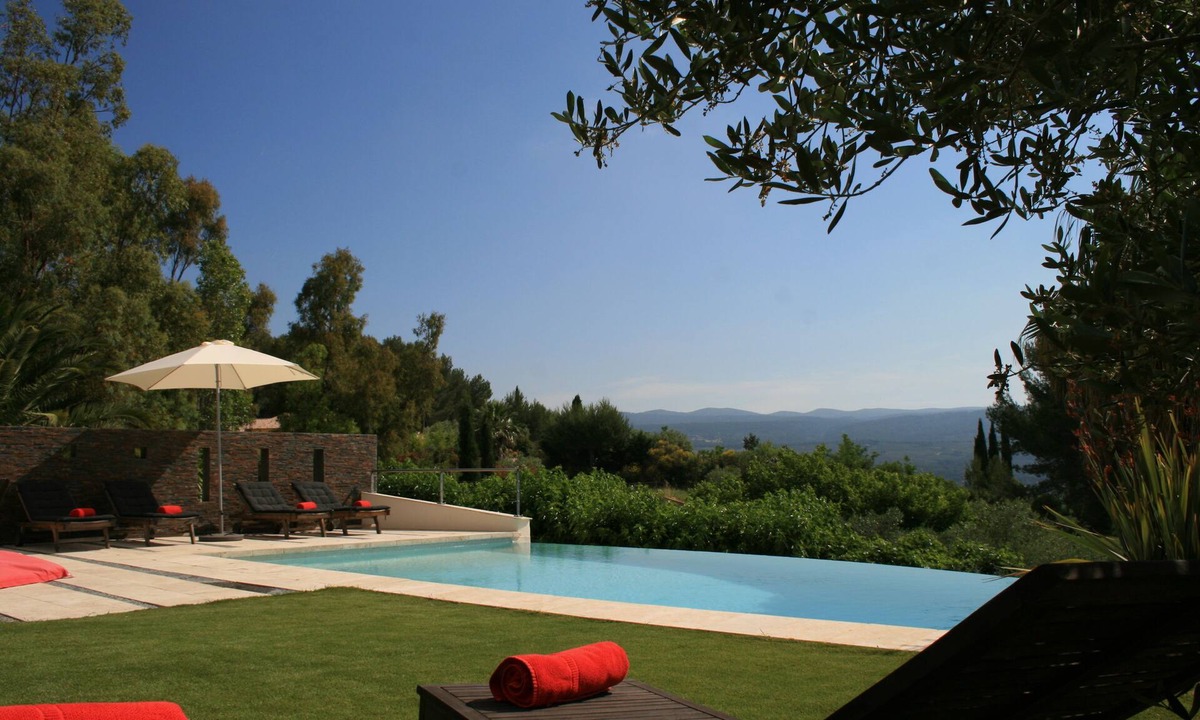 Le Castellet Villa | Villa architect Le Castellet near circuit, sea and bandol, in the peace