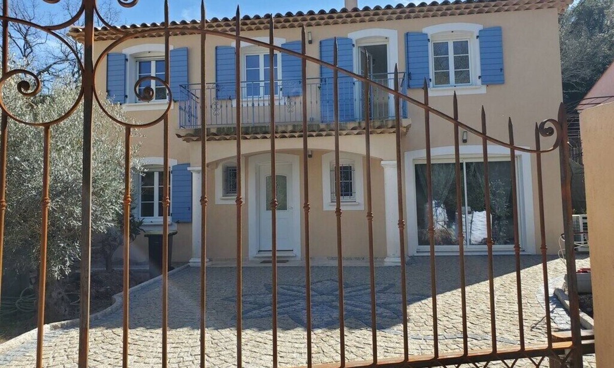 Le Thoronet Villa | Villa Azur 6 bedrooms and heated pool 20 persons