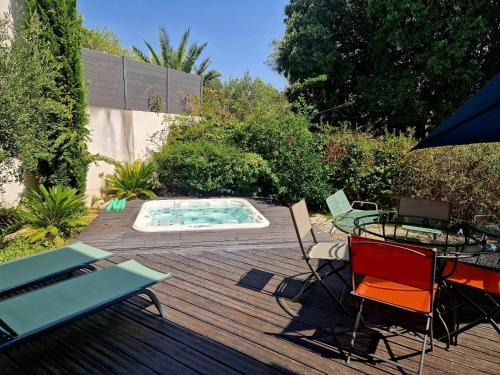 Les 3 Ponts Villa | Villa Cosy T5, Calme avec Jacuzzi XL