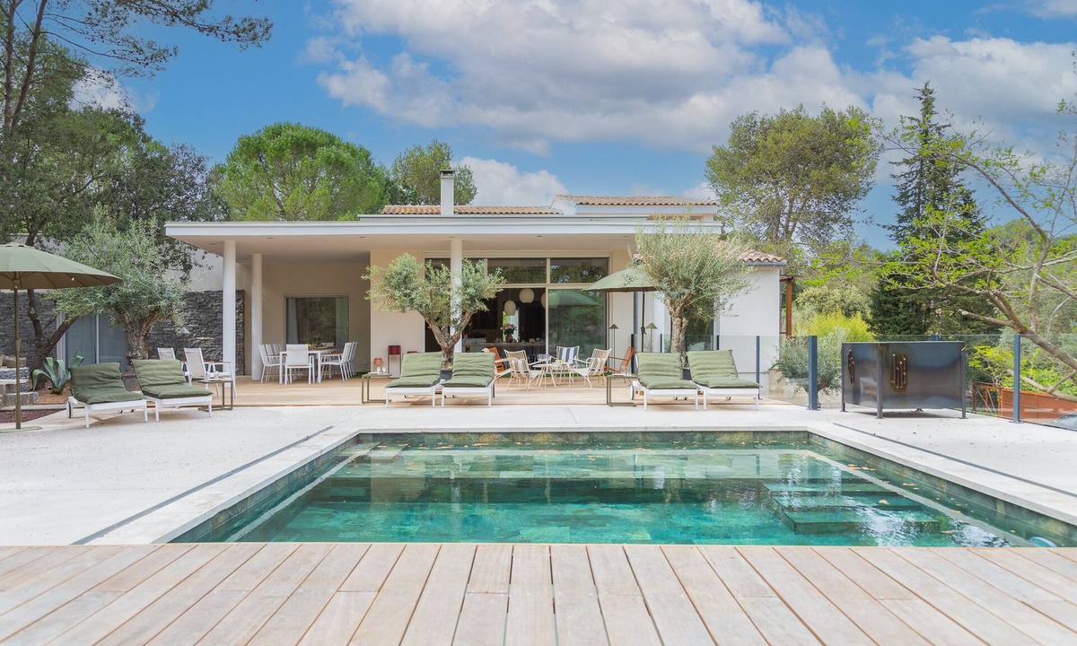 Quartier des Espesses Villa | VILLA DES TERRES WITH POOL