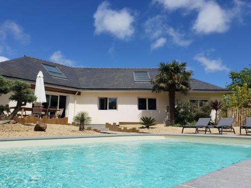Lanmeur Villa | Villa familiale avec piscine chauffée - 10 personnes - proche mer - Bretagne