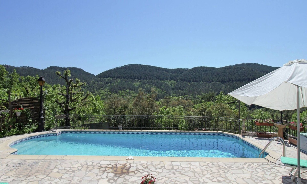 Bagnols-en-Foret House | Villa in Bagnols with Pool & Near Nature Parks