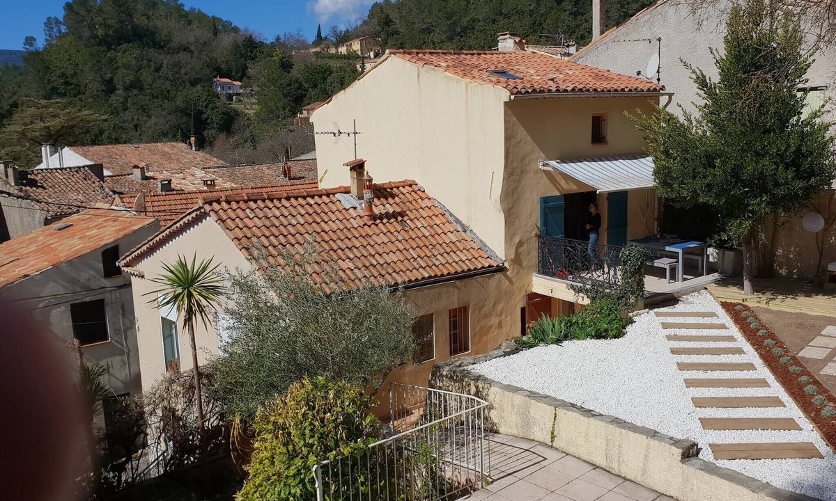 Meounes-les-Montrieux House | Villa in Meounes-Les-Montrieux