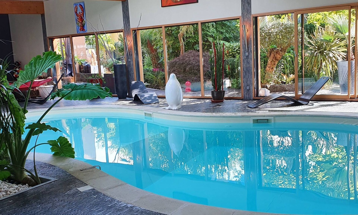 Plouezoch House | Villa indoor pool, hamman, sauna, jacuzzi, gym, billiards, baby