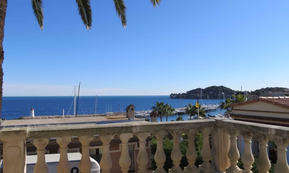 Saint-Jean-Cap-Ferrat House | Villa L'Oasis - A unique village house w/ private garden !