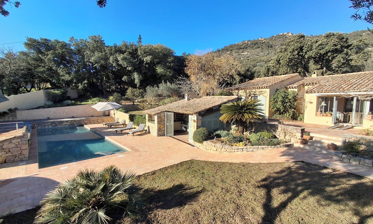 Preconil Villa | Villa LE CAILLOU, PMR, air-conditioned, heated pool, not overlooked