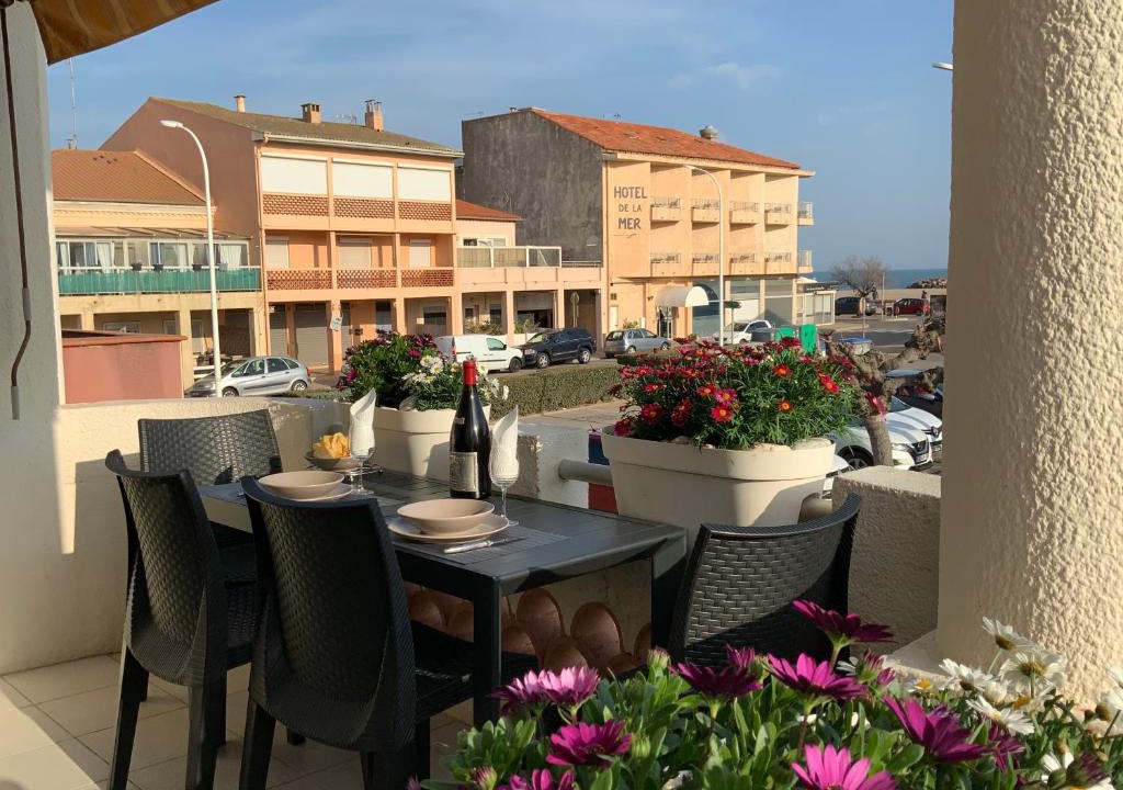 Valras-Plage Apartment | Villa Magaly T4 à 50 m de la plage et de Valras centre avec linge de lit et ménage inclus