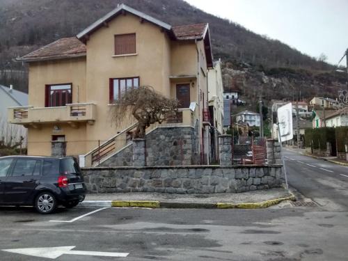 Ax-les-Thermes Apartment | Villa Marguerite T3 avec garage et jardin privé