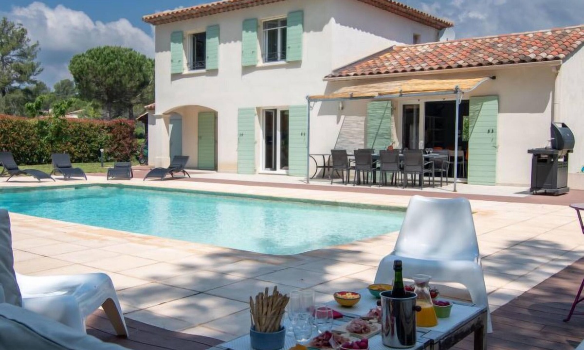 Bagnols-en-Foret House | Villa Matisse by Interhome