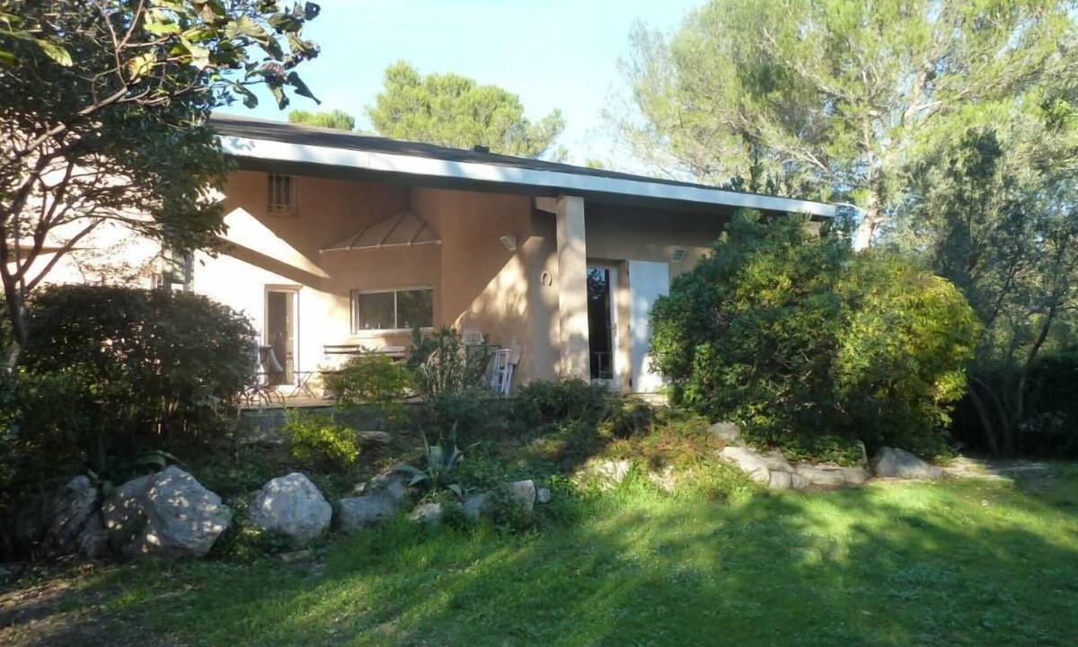 Quartier des Espesses Villa | Villa Nîmes, private swimming pool, garden "garrigue spirit" 5mn from the Maison Carrée
