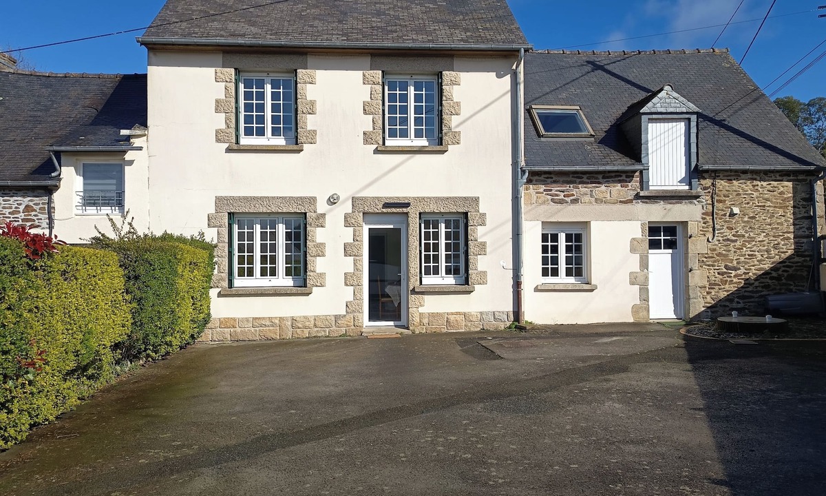 Corseul House | Village house ten minutes from the sea