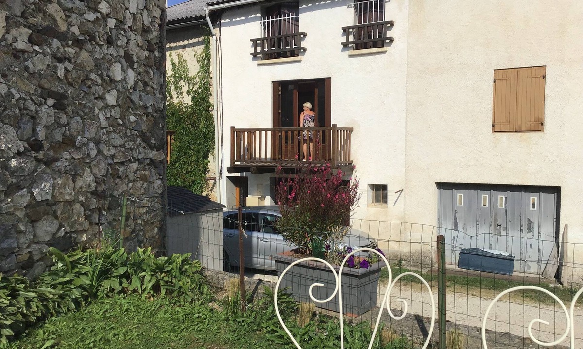 Belcaire House | Village house with balcony located in Camurac 1200 m above sea level.