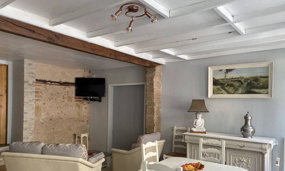 Marciac Apartment | Vrbo Property