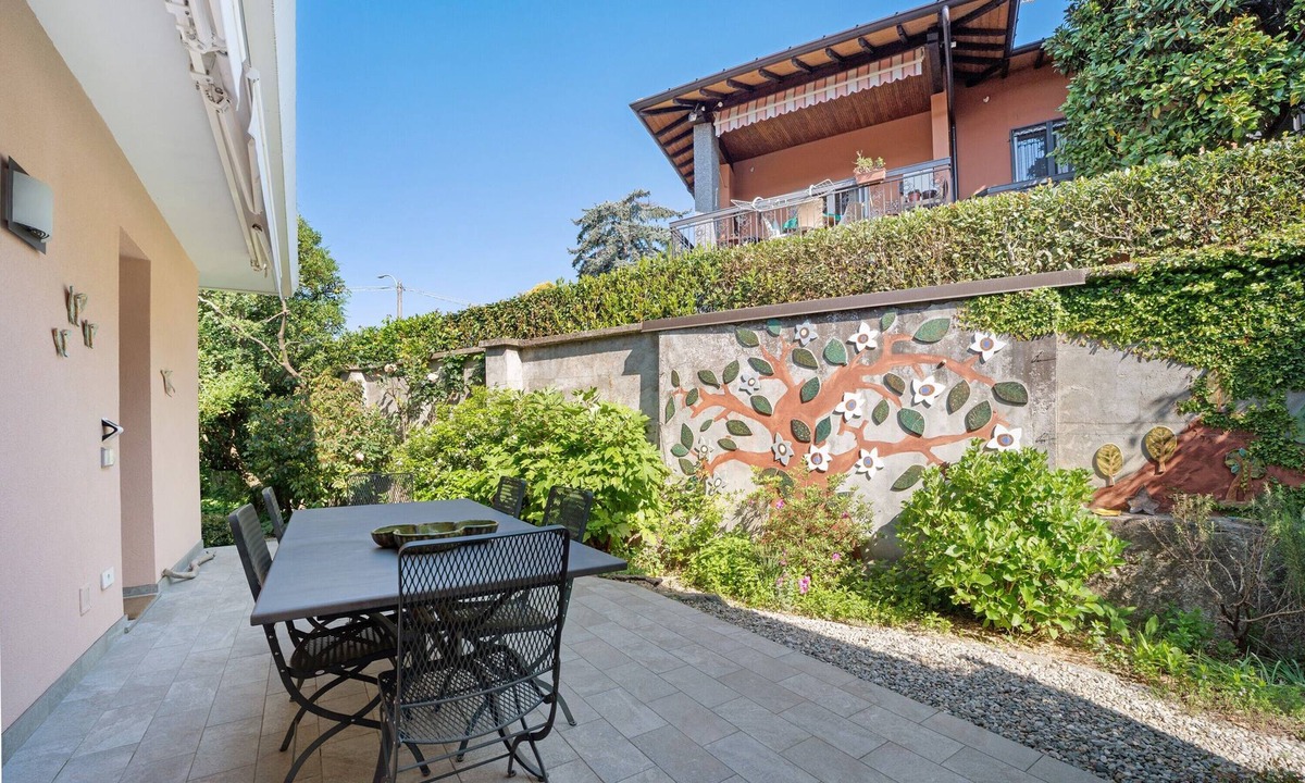 Ispra House | Welcome to My Lakeside Oasis