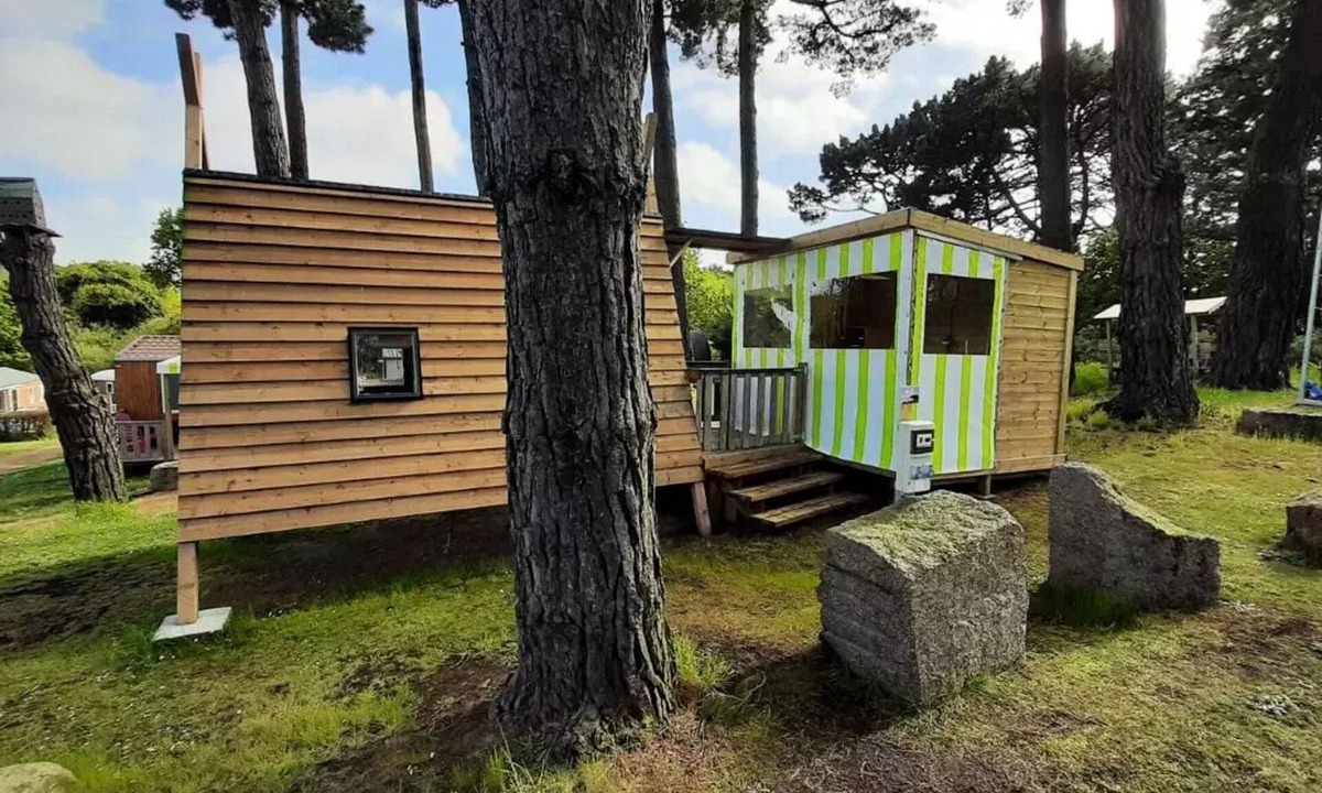Perros-Guirec Cabin | West Camping - Cabadienne 1 room 2 people Without sanitary facilities