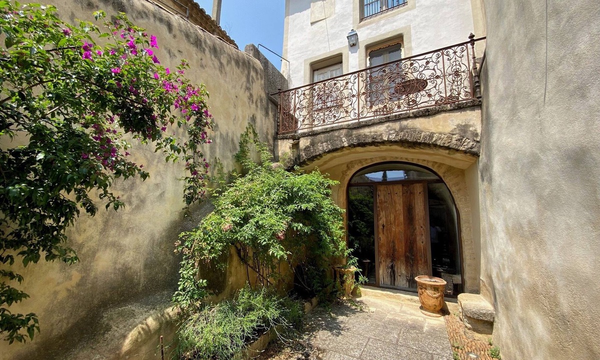 Vers-Pont-du-Gard House | Winegrower's house with spa in the heart of Vers-Pont-du-Gard
