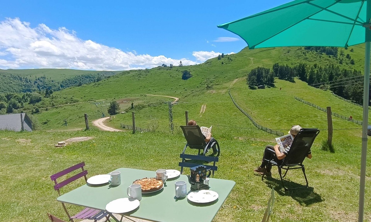 Camurac Apartment | With an exceptional view from the top of the mountains, it's a complete change of scenery!