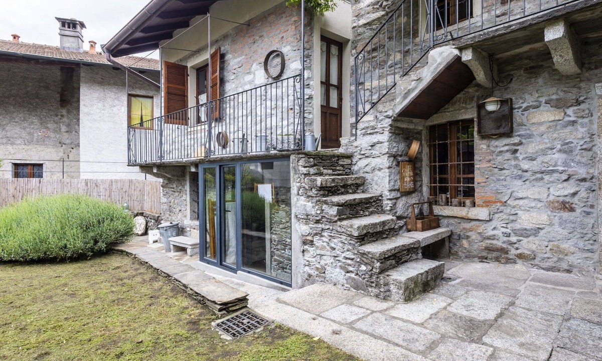 Mergozzo House | Wonderful private villa for 6 people with WIFI, TV and balcony