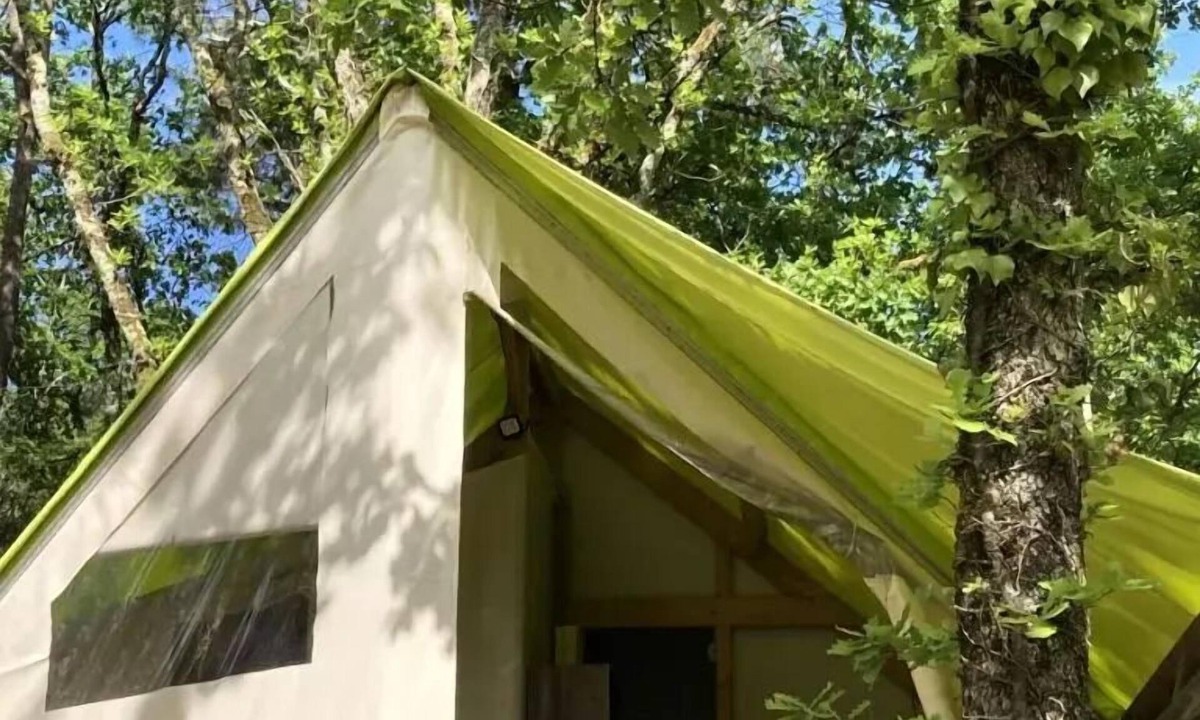 Prayssac House | Wood-Frame Canvas Lodge Tent for 5 People