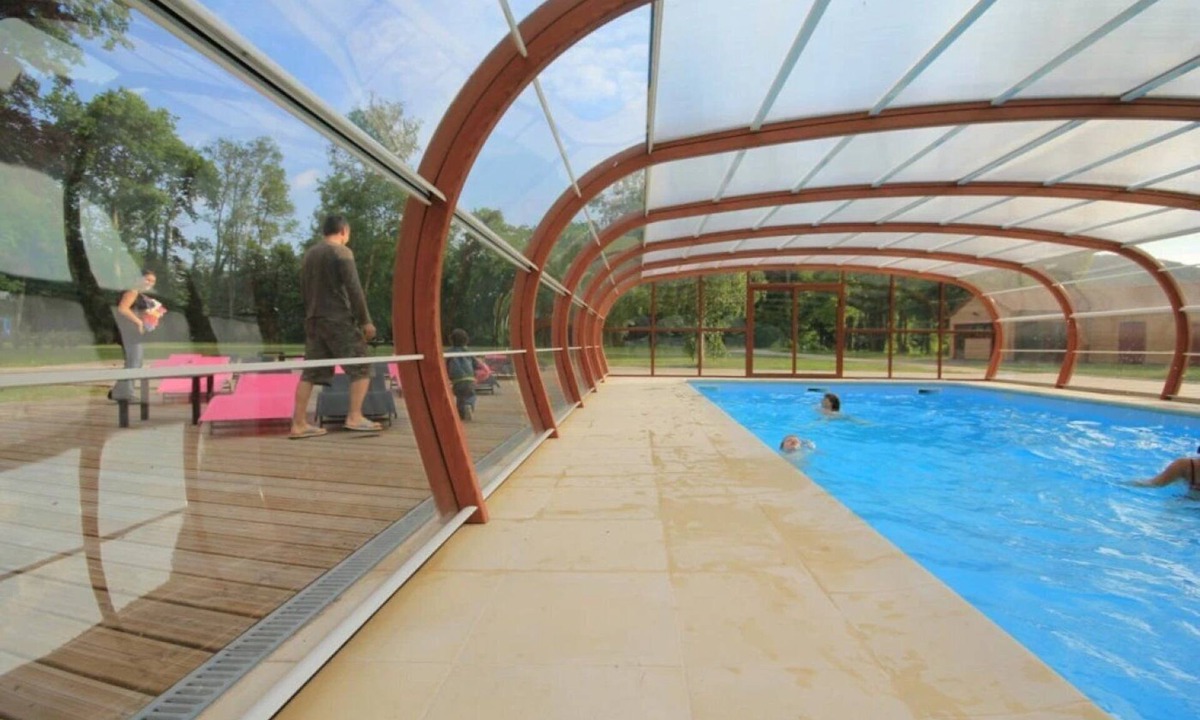 Bar-sur-Aube House | ZEcamping 2 étoiles piscine couverte jacuzzi sauna locatif TV BBQ 34m2 8 pers