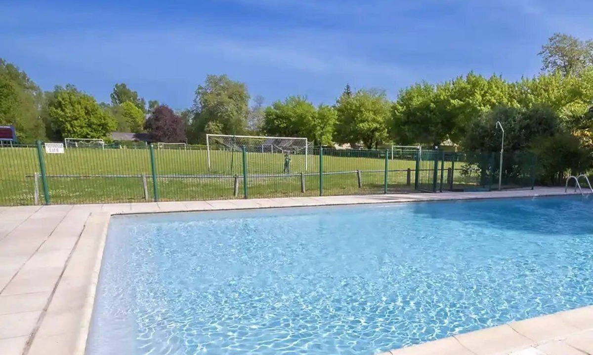 Lestelle-Betharram Ski Chalet | ZEcamping 3 étoiles piscine animaux acceptés