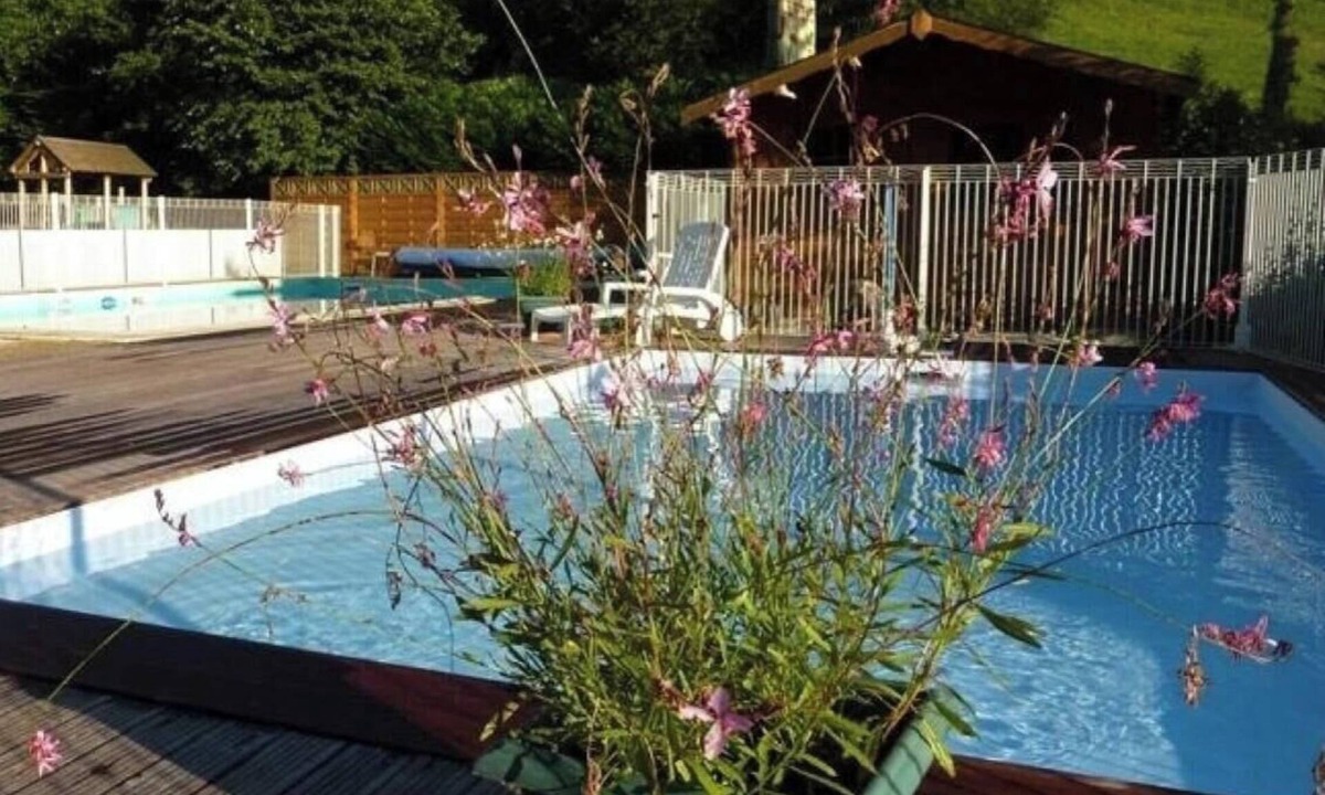 Louvie Juzon House | ZEcamping 3* piscine chauffée hammam locatif BBQ 17m2 4 pers