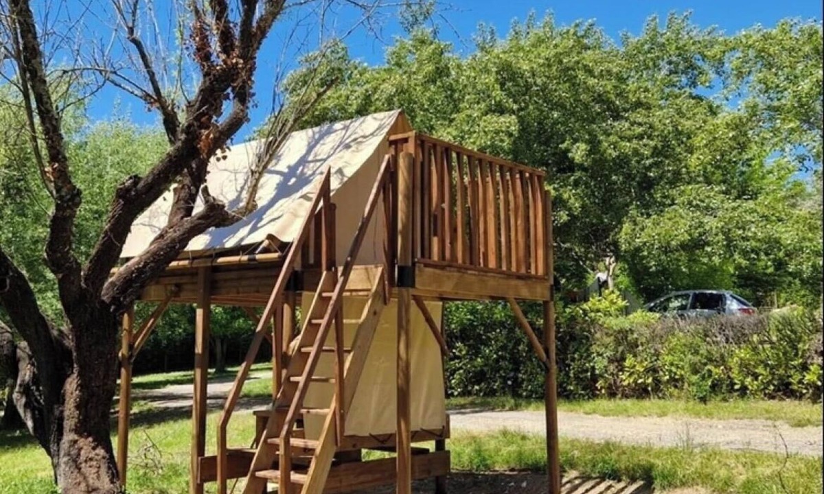 Le Change House | ZEcamping 3* piscine chauffée dog friendly locatif BBQ 7m2 2 pers