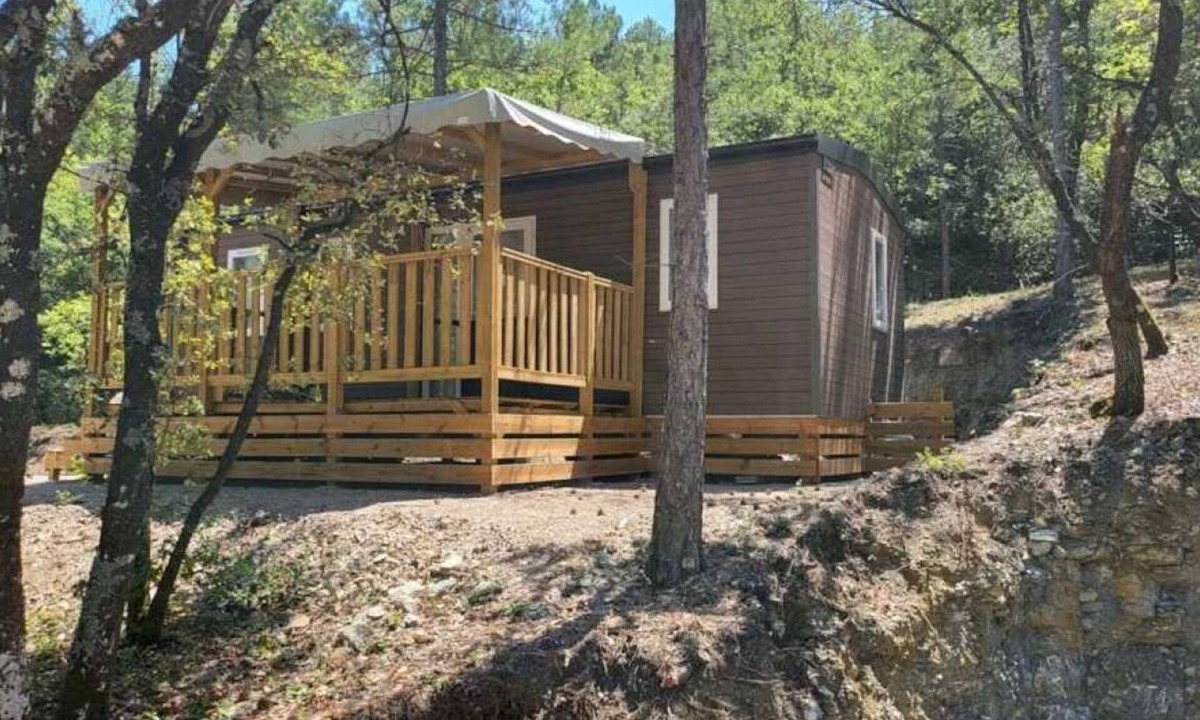 Monoblet House | ZEcamping 4 étoiles locatif clim 48m2 8 pers