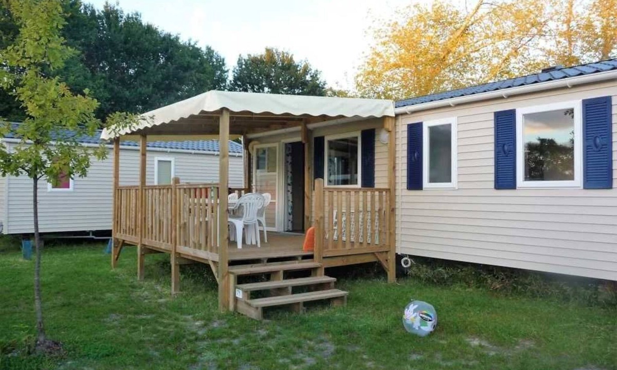 Pont-Aven House | ZEcamping 4* piscine couverte toboggans locatif 36m2 6 pers