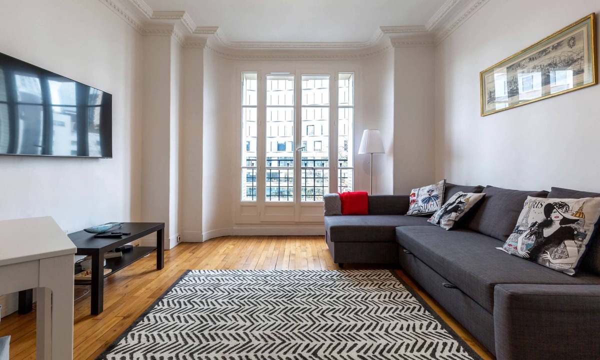 Quartier de Javel Apartment | Zola Riverview | Great 2 Bedroom in Paris