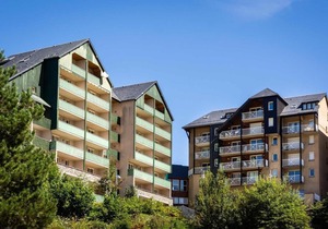 100m from resort center, floor -2, balcony, tv, ski locker, 28m², Peyragudes