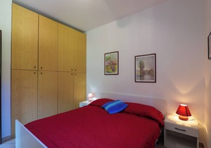 Attractive 2-room apartment with sunbath, pool and dream view