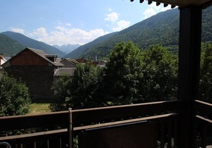 Luchon - 1BR Apartment with Balcony, Pets Allowed, Parking