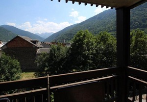 Luchon - T2 avec balcon, animaux admis, parking - FR-1-313-146