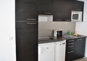 Seaview terrace apartment in Cap d'Ail, sleeps 4-5, 5 minutes from Monaco
