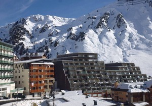 Studio cabin for 5 in La Mongie, slopeside, balcony, washer