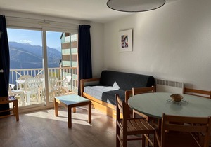 T2 Apartment with balcony, free shuttle near the slopes in Peyragudes