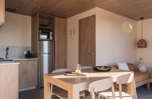 Plougasnou House | Ô COZY Lodge: 3 Rooms, Sleeps 4 + TV