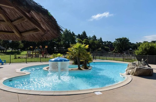 Plougasnou House | Ô COZY Lodge: 3 Rooms, Sleeps 4 + TV