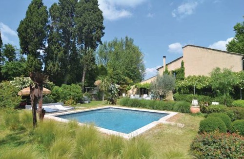 Cabannes Apartment | 1 bedroom accommodation in Cabannes