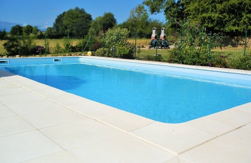 Cieutat Apartment | 1 Bedroom luxury apartment with pool and stunning mountain views.