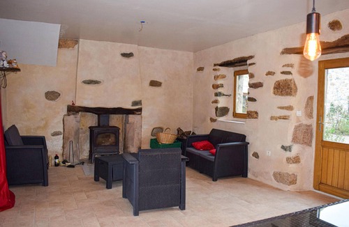 Gommenec'h House | 1 bedroom nice (sta)caravan in Gommenec h