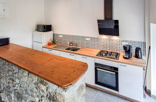Rospez House | 1 bedroom pet friendly home in Rospez