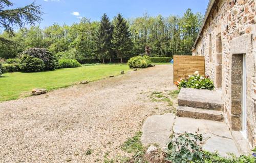 Rospez House | 1 Bedroom Pet Friendly Home In Rospez